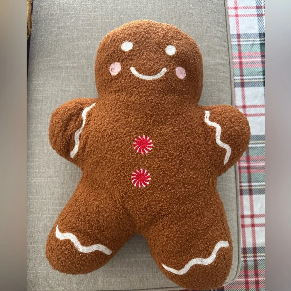NWOT The Styled Collection Brown Gingerbread Plush Pillow